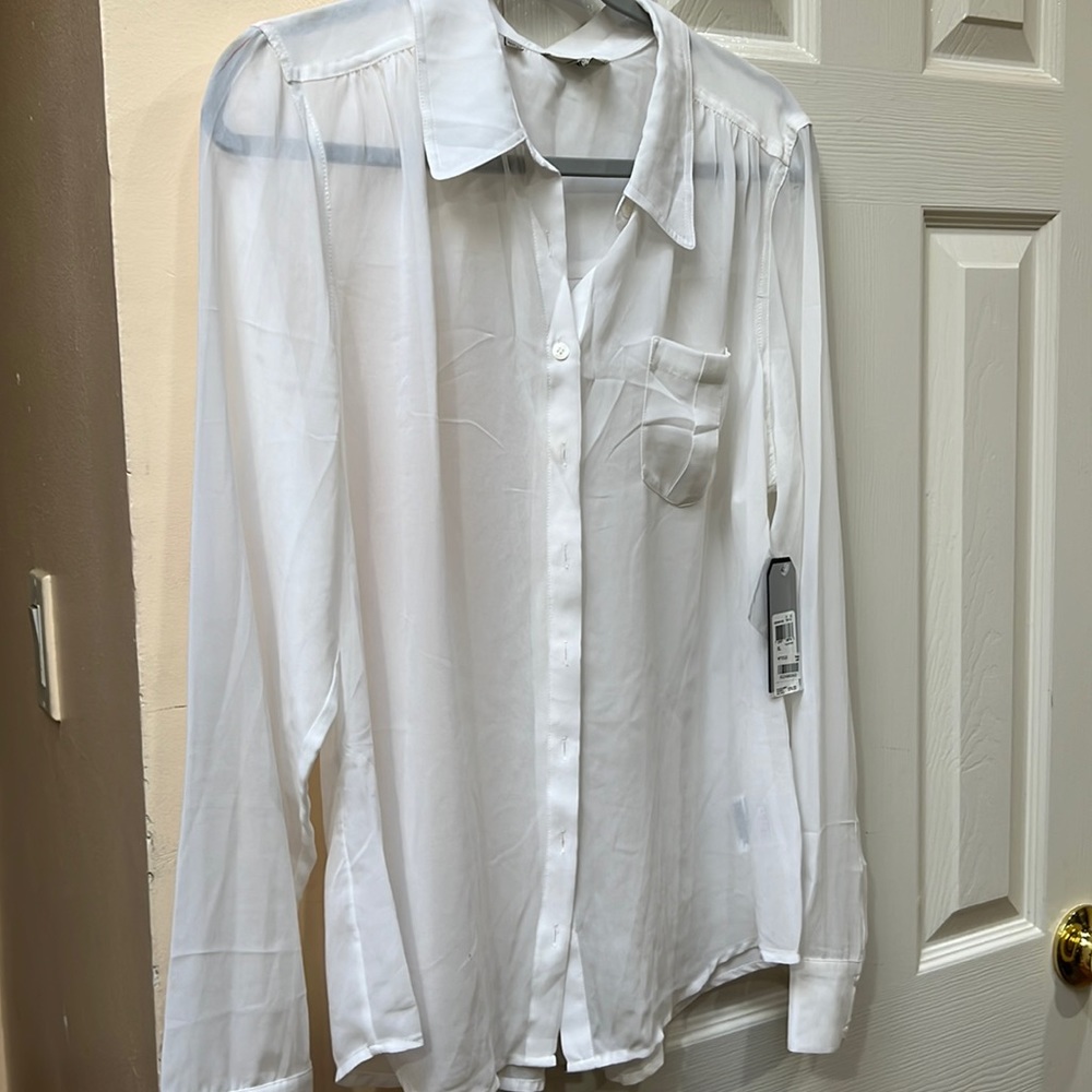 Guess top New with tags